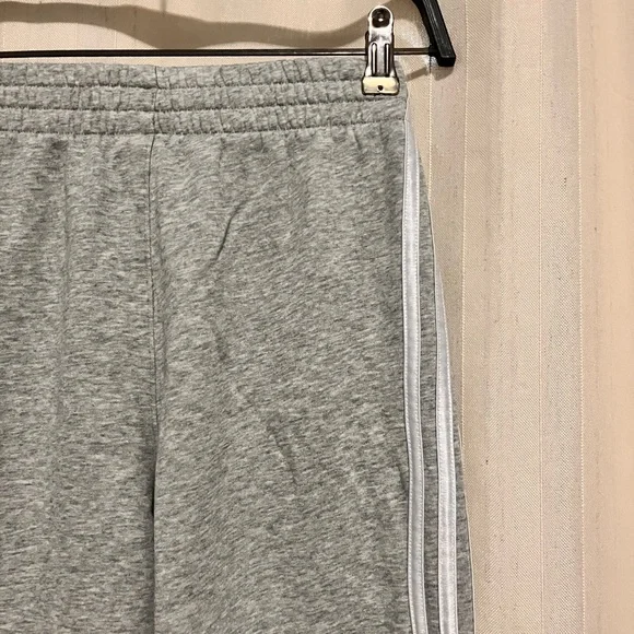 ADIDAS Sweatpants - Picture 5 of 5